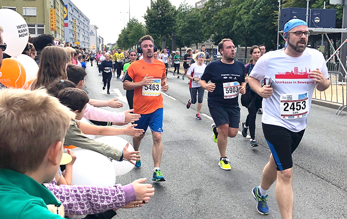 Schade-beim-Schwebebahnlauf-19 33